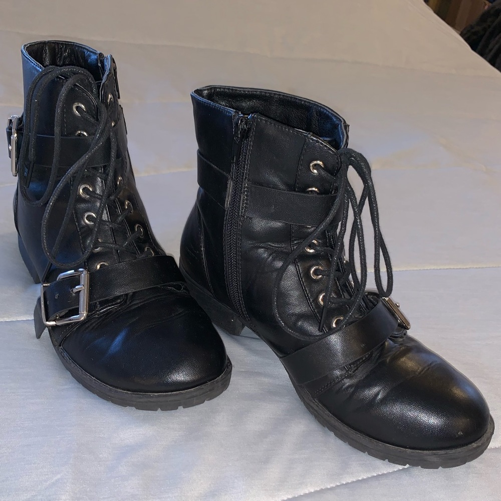 Hot Topic Mad House Buckle Boots size 8 - Picture 7 of 11